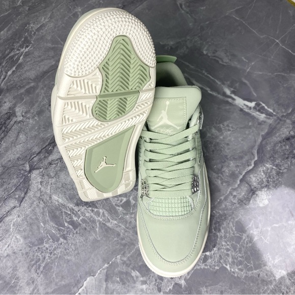 Air Jordan 4 Retro Abundance/ Sea-foam -Mint Green Sneakers Shoes Size 10.5W /9M - Picture 5 of 8